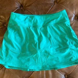 Lululemon pace rival skirt